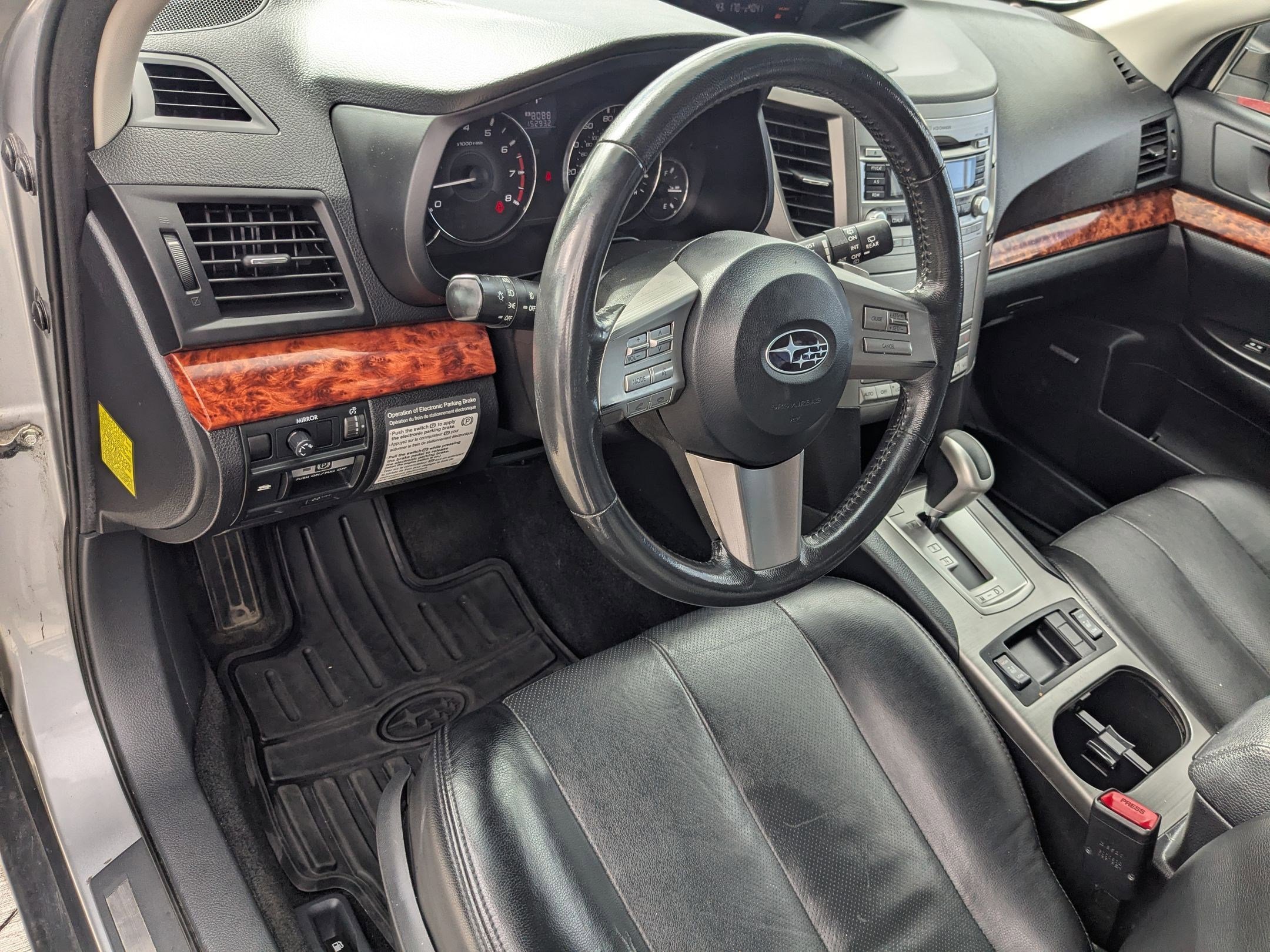 Used 2011 Subaru Outback 2.5i Limited w/ PWR Moonroof Pkg image 16