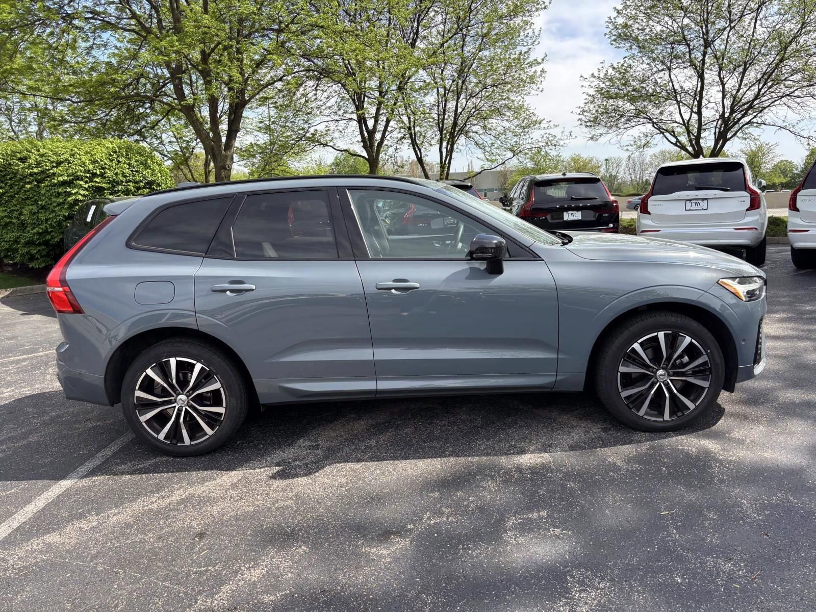 Used 2023 Volvo XC60 B5 Plus w/ Climate Package image 4