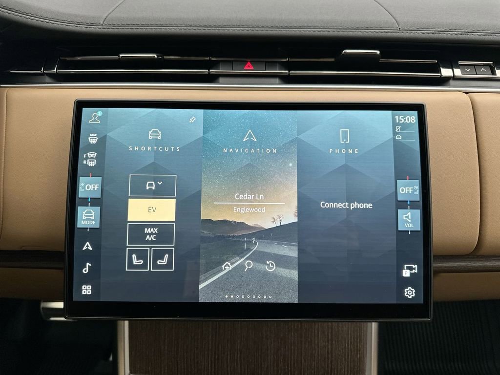 New 2026 Land Rover Range Rover SE image 21