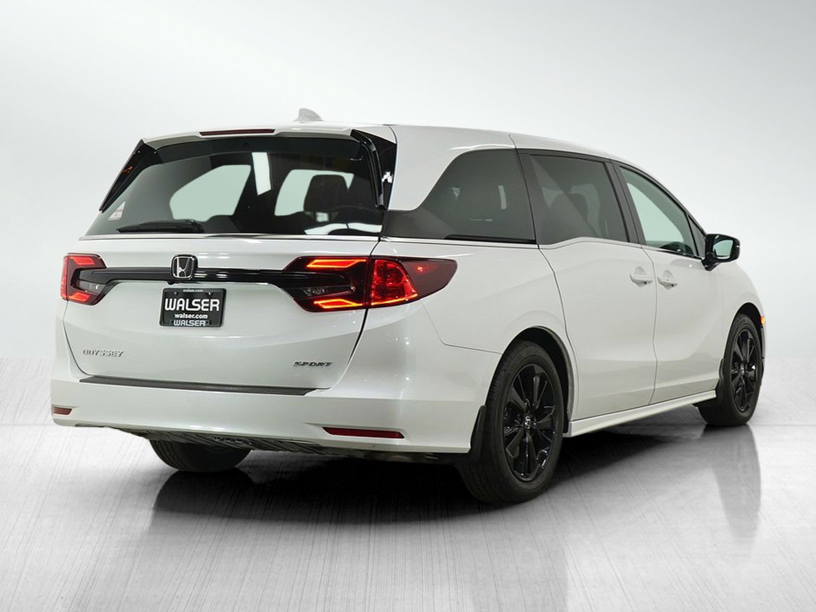 Used 2023 Honda Odyssey Sport image 5