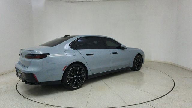 Used 2024 BMW 740i xDrive w/ Premium Package image 76