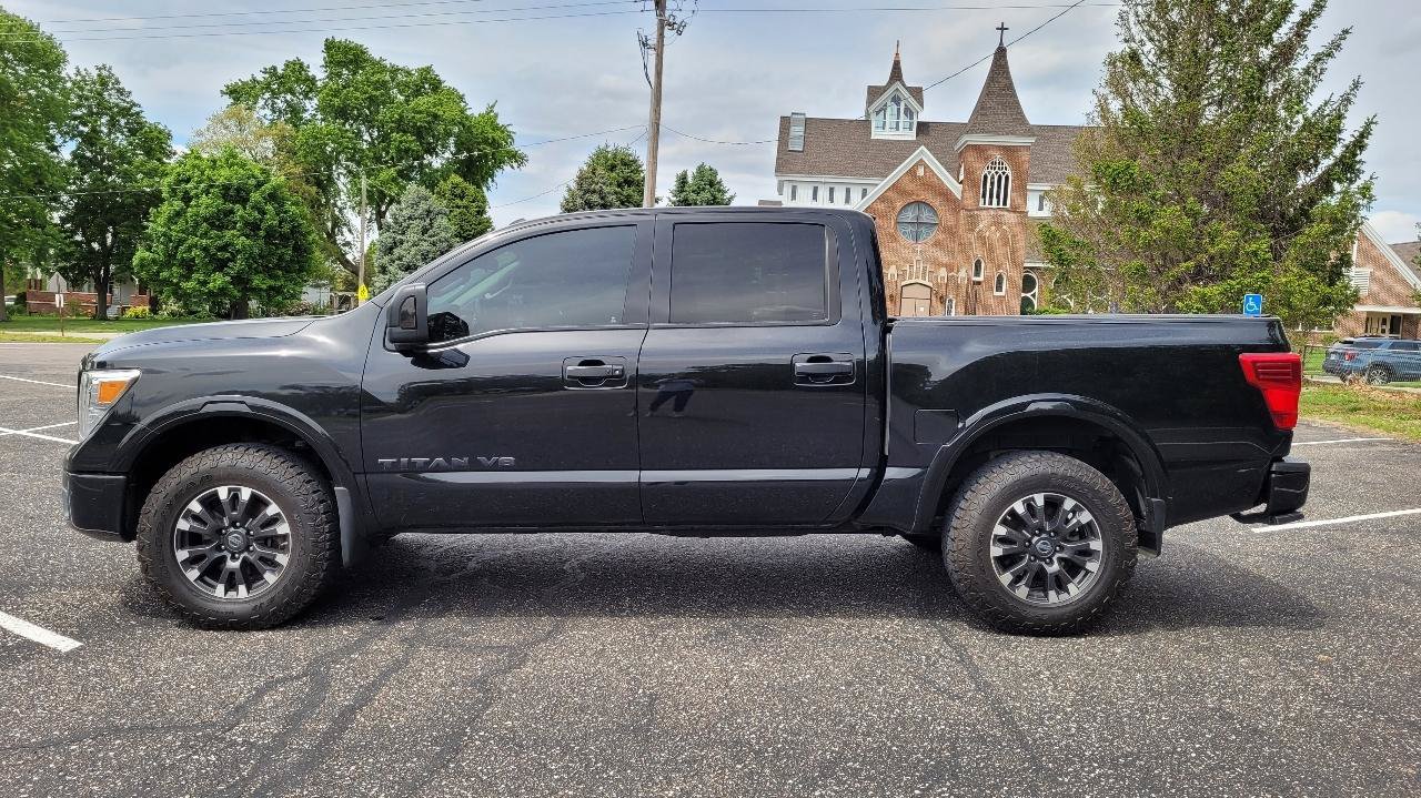 Used 2019 Nissan Titan PRO-4X w/ Pro-4x Utility Package AWD/4WD image 3
