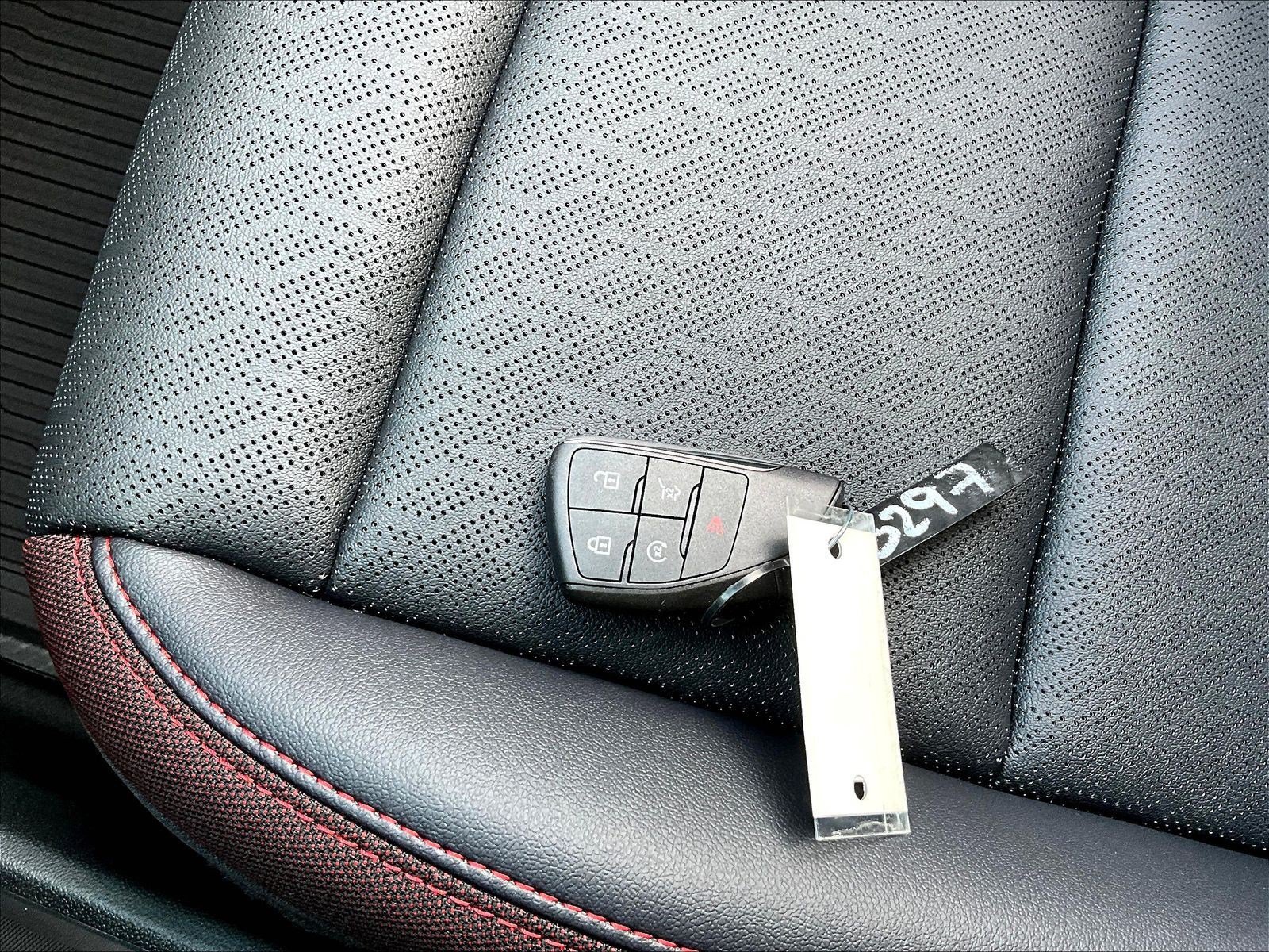 New 2027 Chevrolet Equinox RS w/ Safety and Technology Package FWD image 23