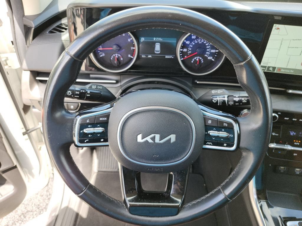 Used 2022 Kia Carnival SX FWD image 30