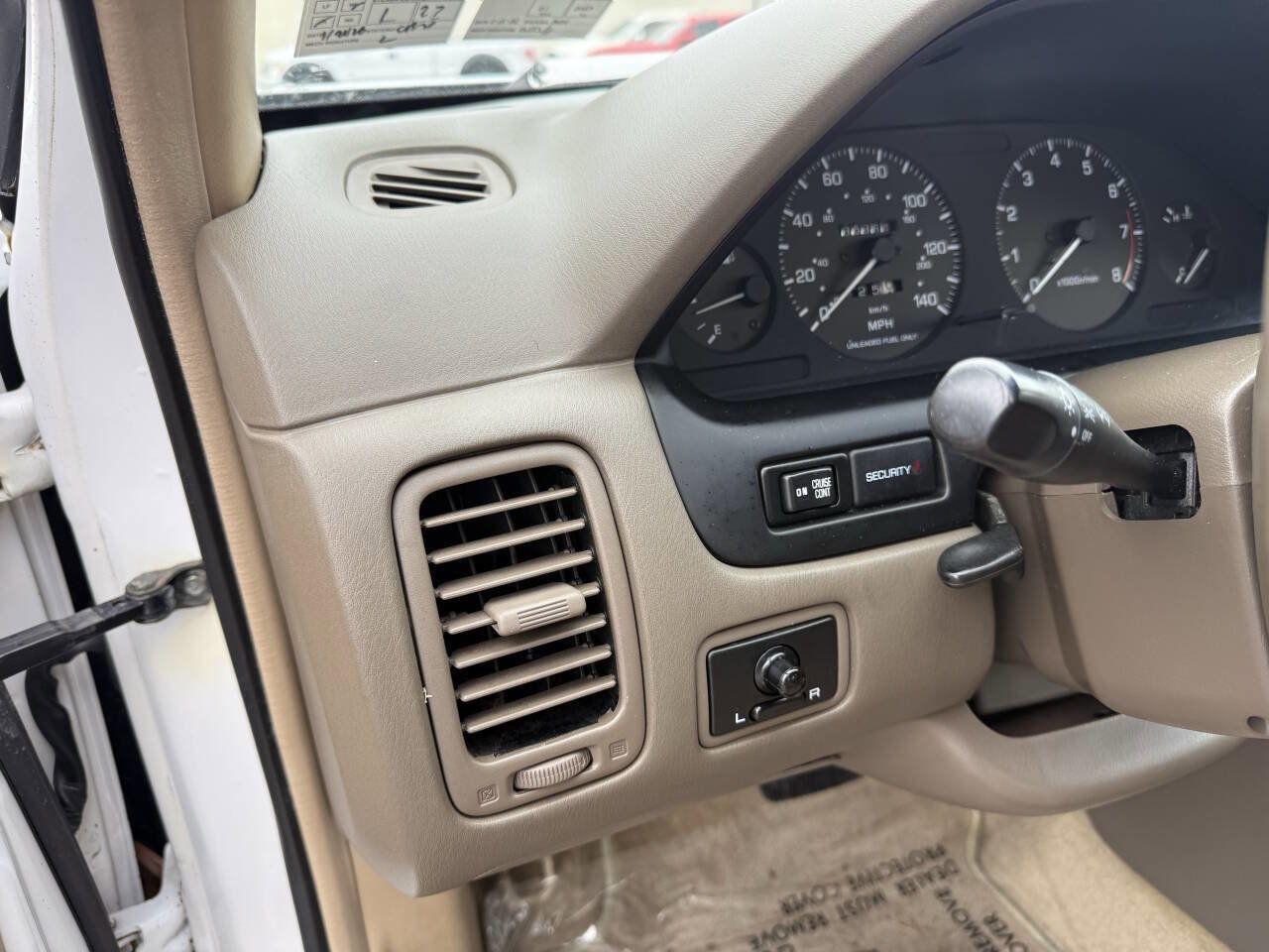 Used 1997 Nissan Maxima GLE image 10