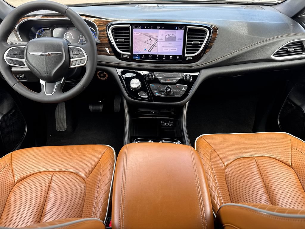 Used 2022 Chrysler Pacifica Pinnacle FWD image 21