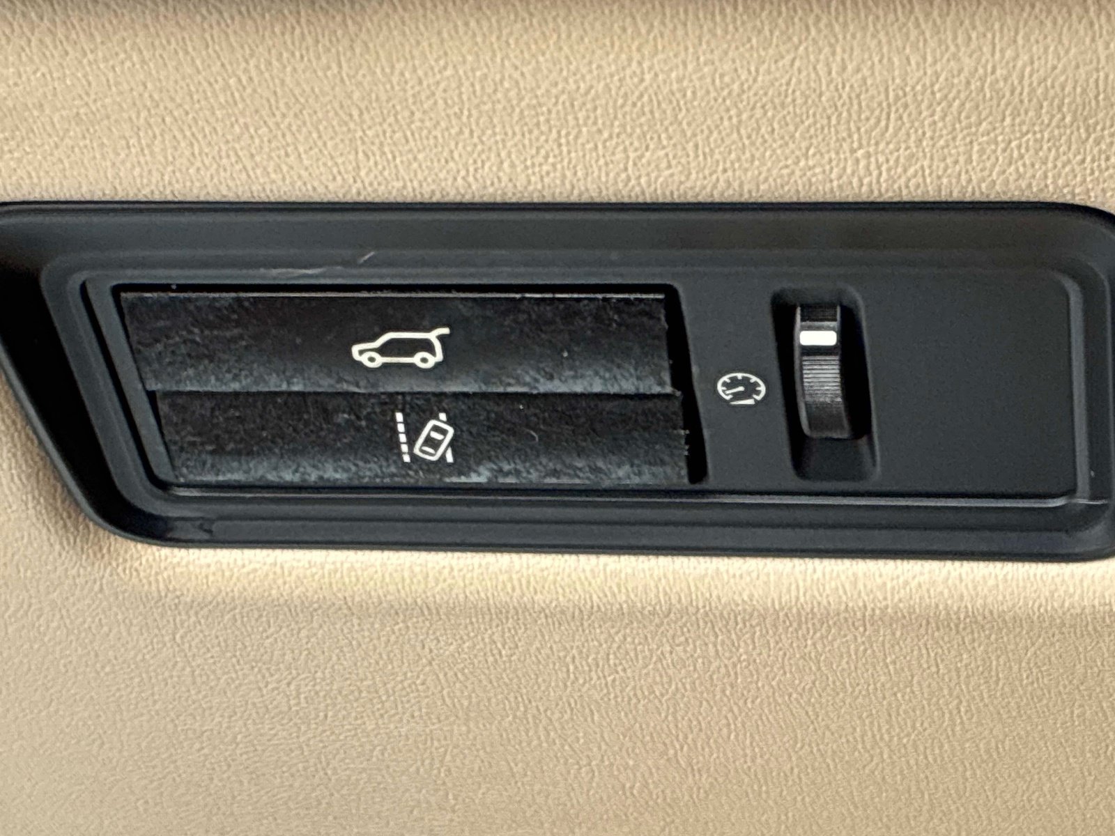 Used 2015 Land Rover Range Rover HSE AWD/4WD image 28