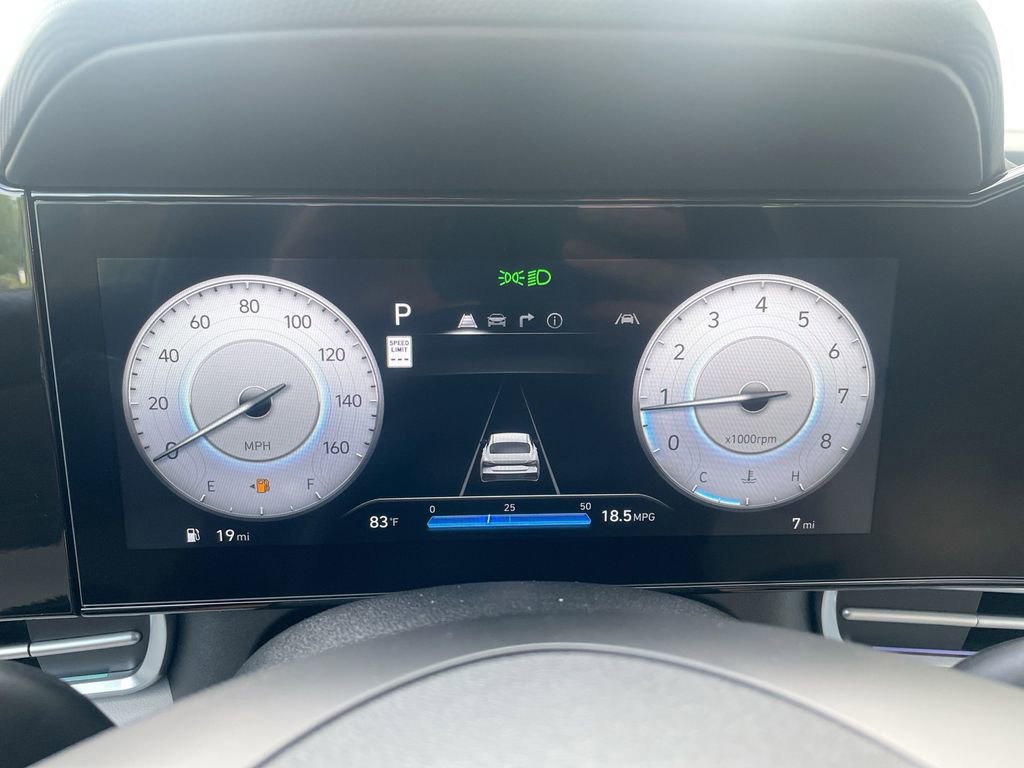 New 2025 Hyundai Elantra Limited image 40