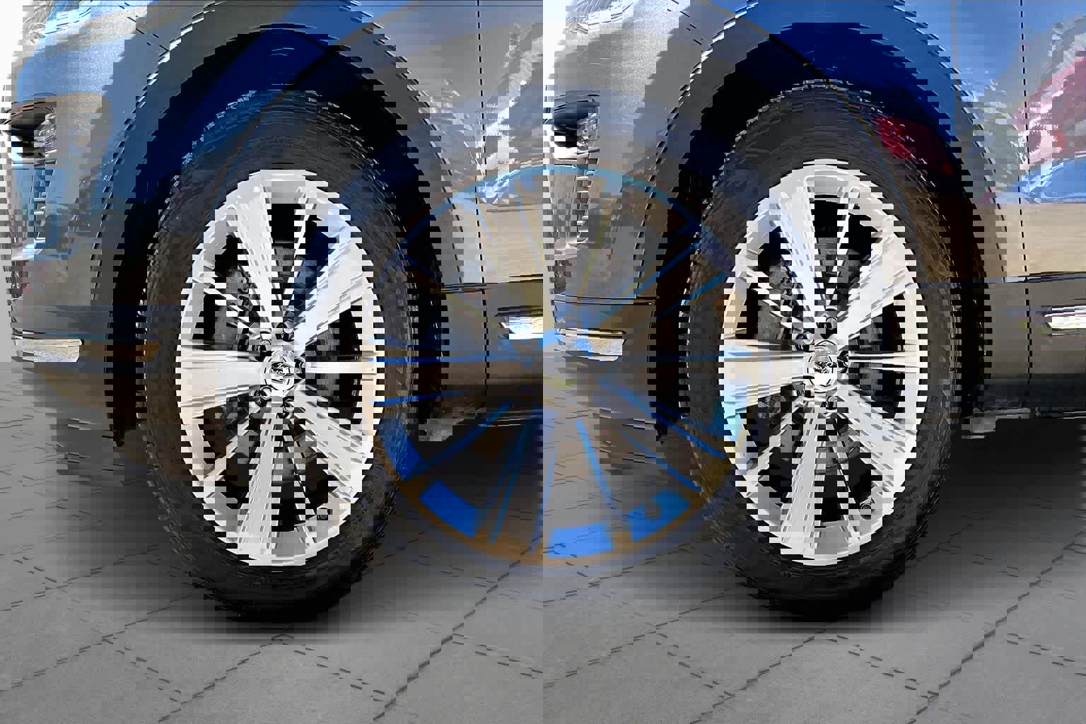 Certified 2019 Ford Explorer Limited w/ Class III Trailer Tow Package image 12