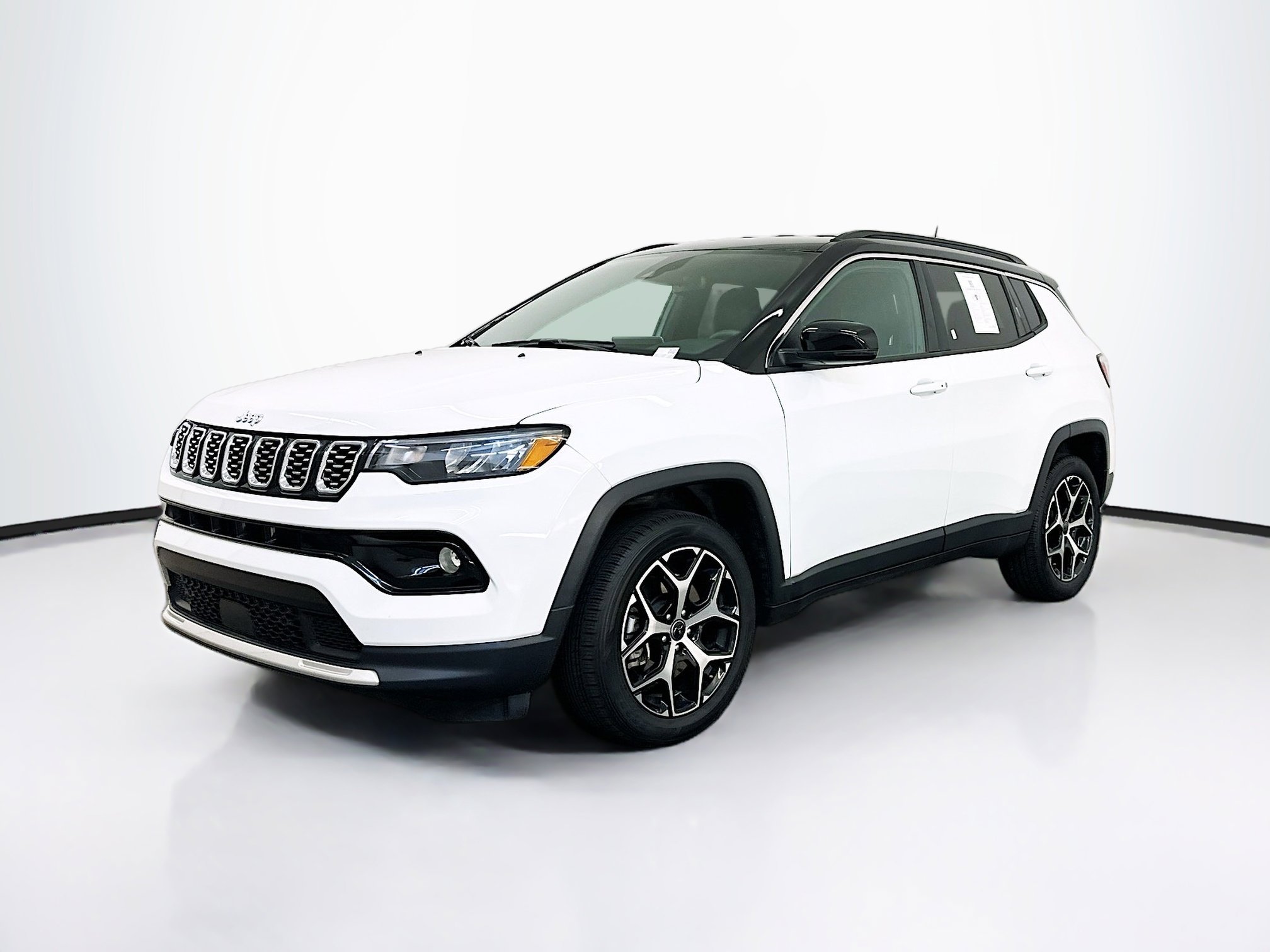 Used 2025 Jeep Compass Limited image 3
