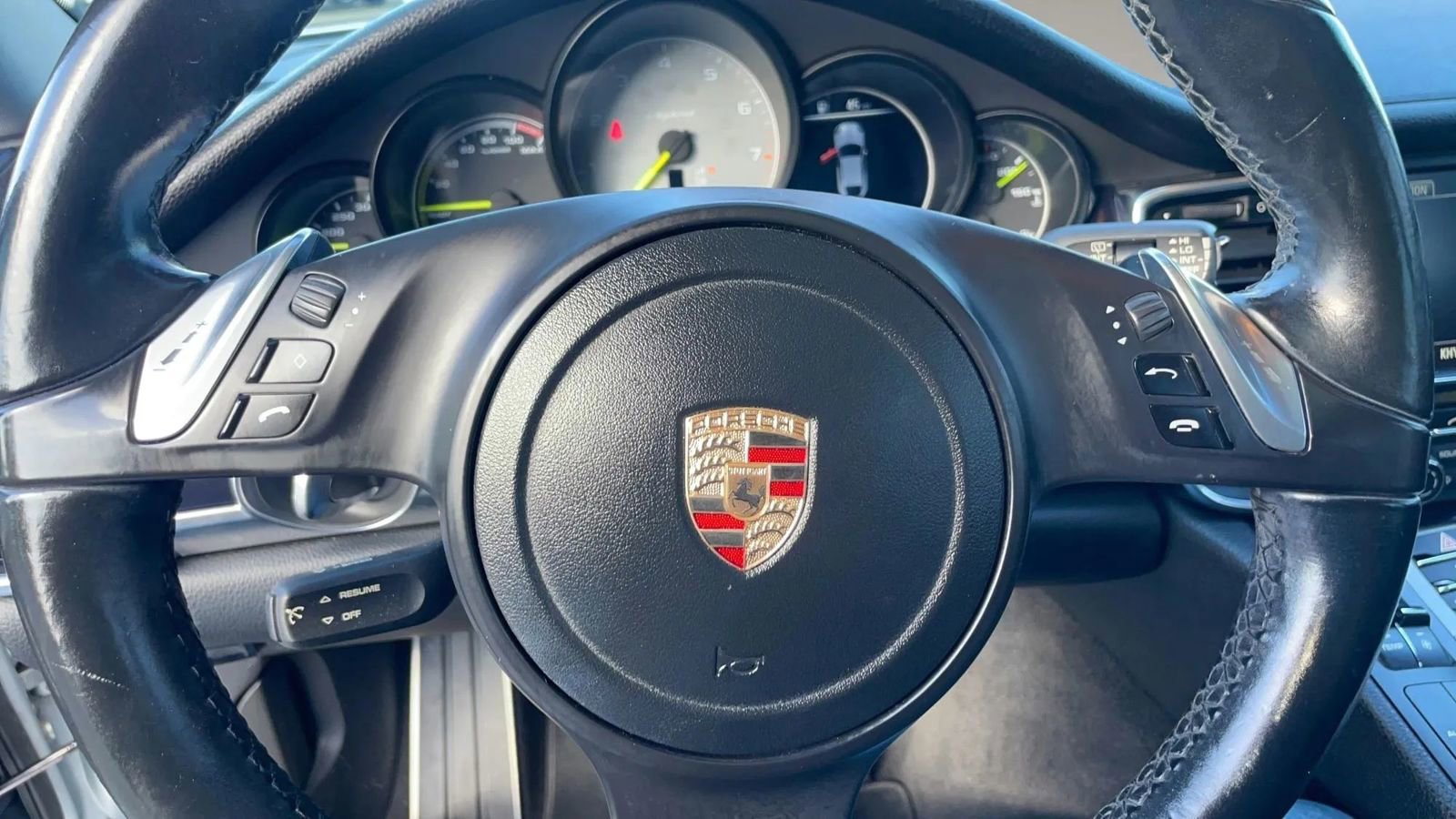 Used 2015 Porsche Panamera S RWD image 27