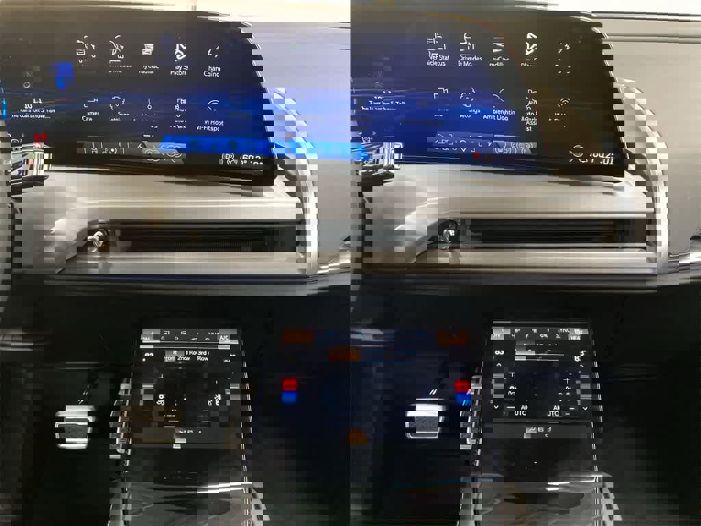 Certified 2026 Cadillac Vistiq Sport w/ LPO, Floor Liner Package image 24