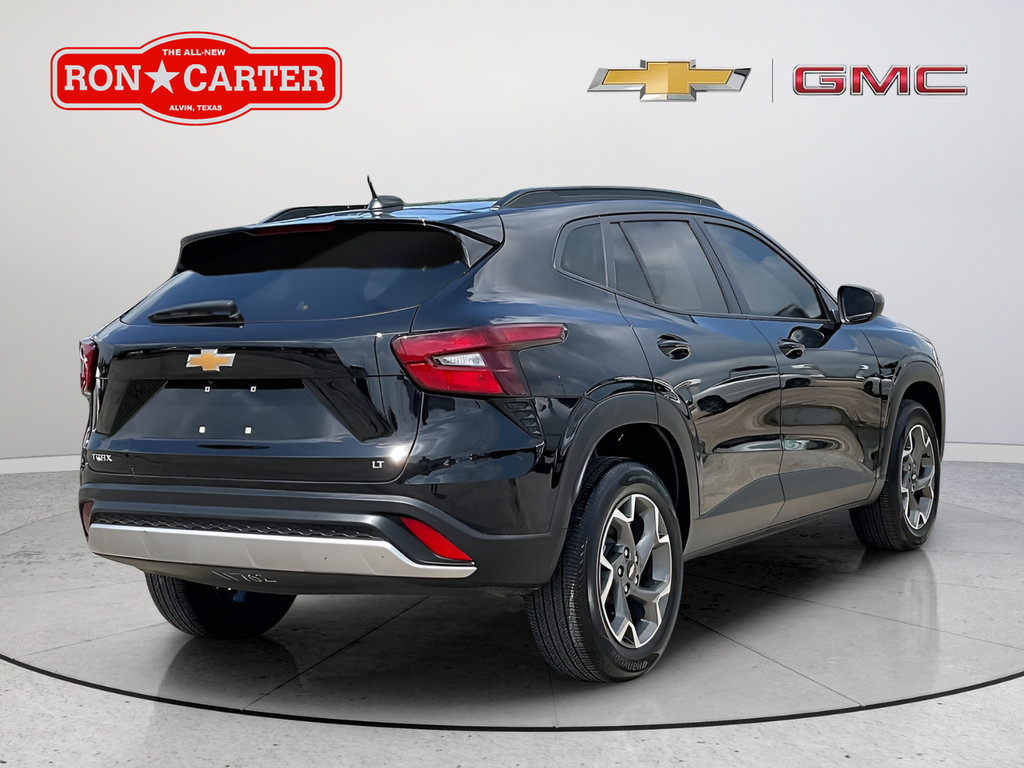 Used 2025 Chevrolet Trax LT FWD image 6