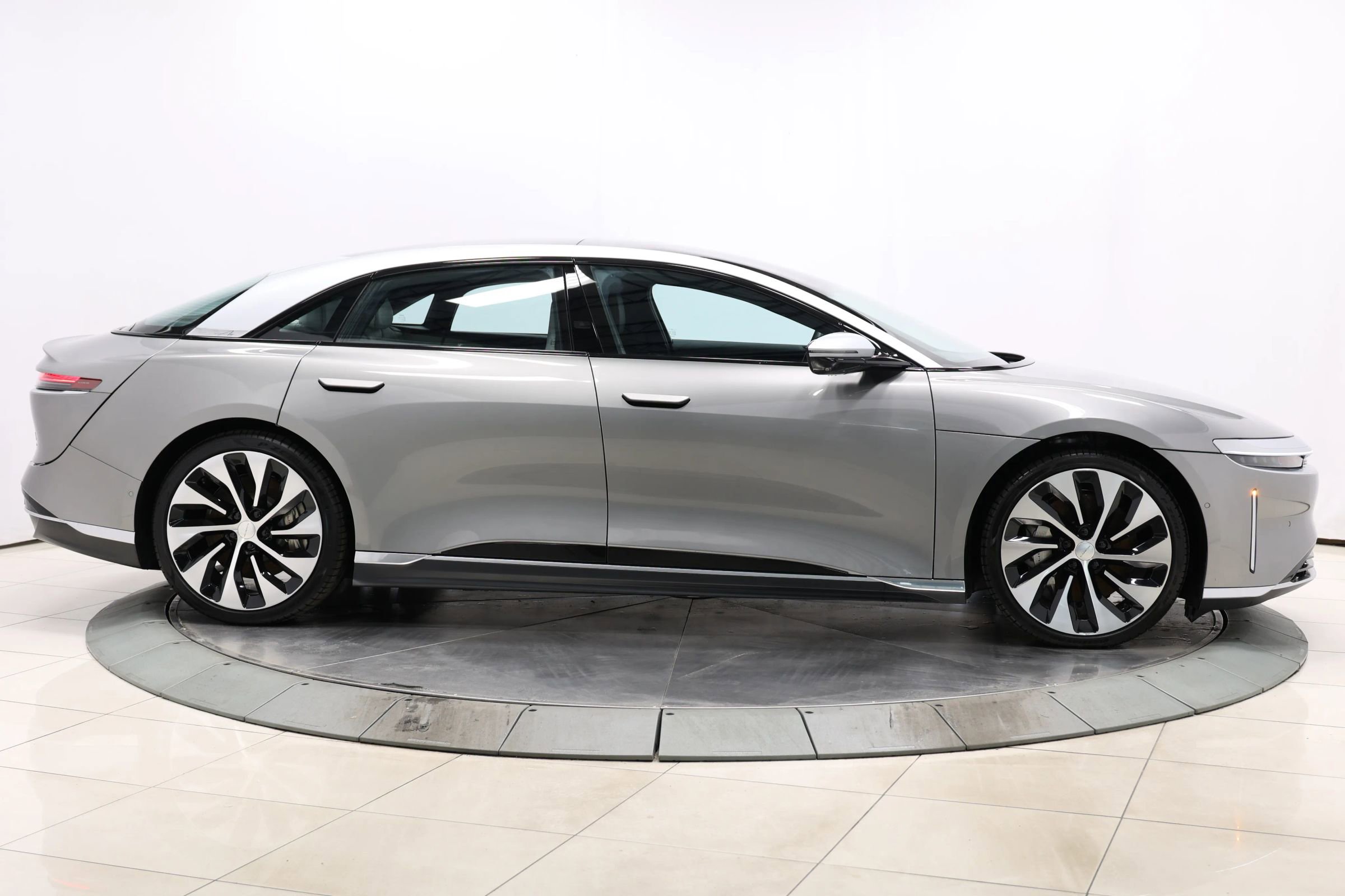 Used 2023 Lucid Air Grand Touring image 70