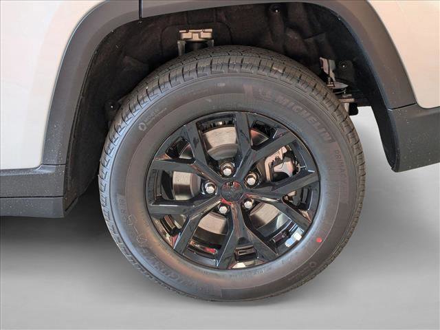 New 2025 Jeep Grand Cherokee L Altitude image 10