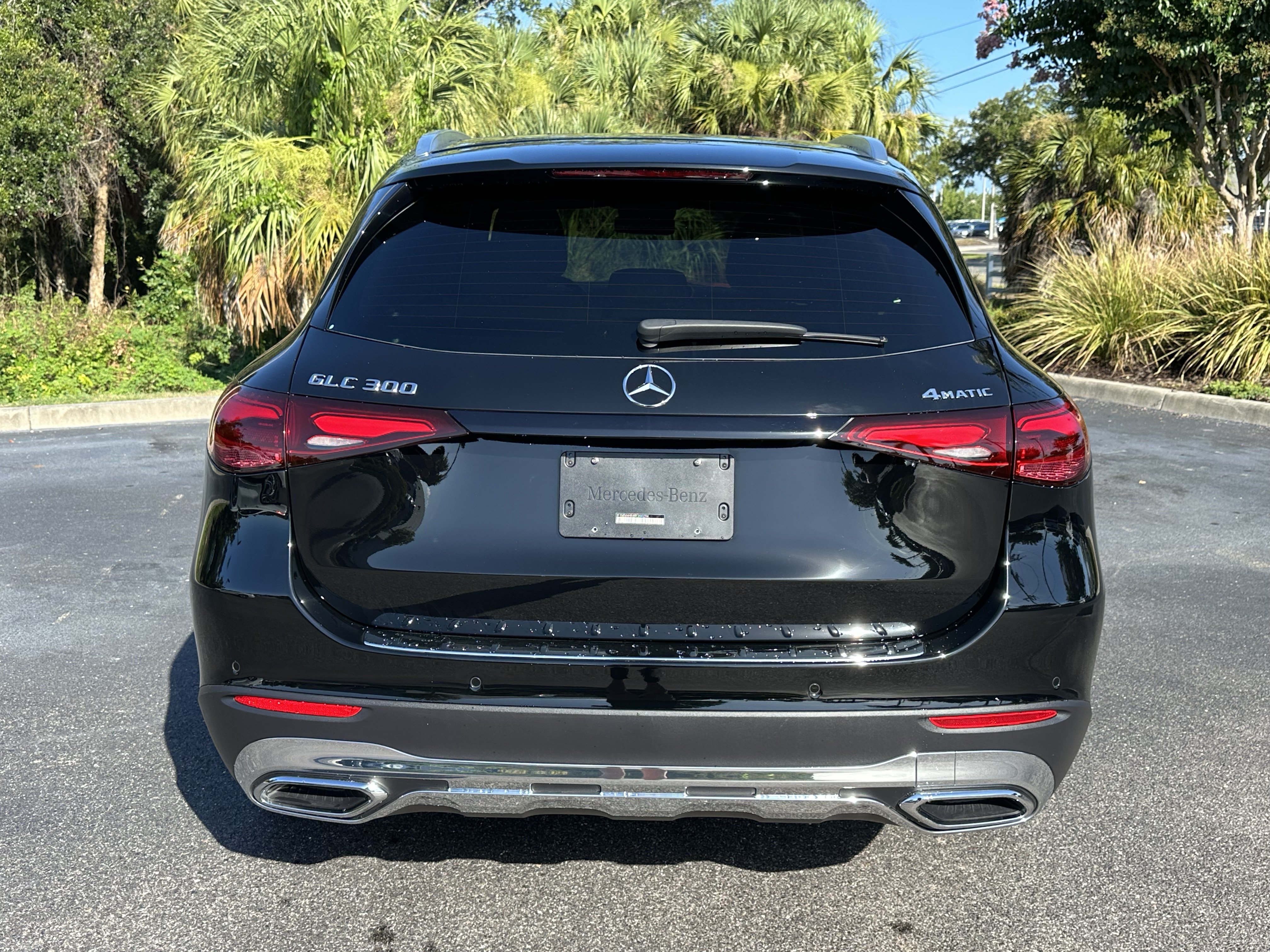 Used 2024 Mercedes-Benz GLC 300 4MATIC image 5