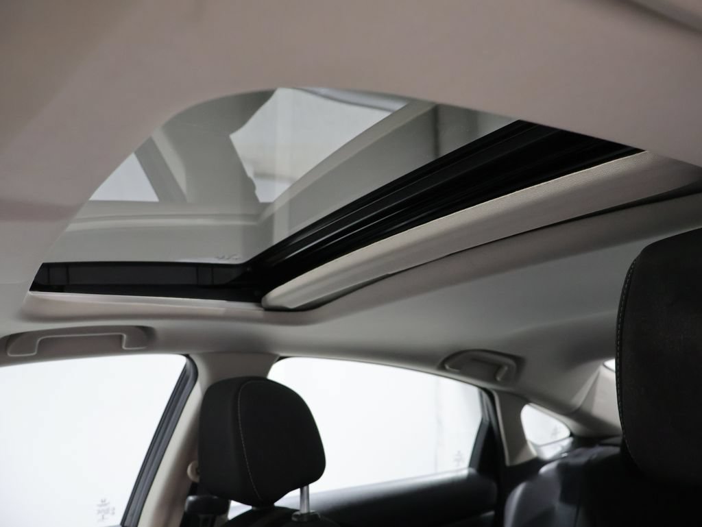 Used 2018 Honda Civic EX image 9