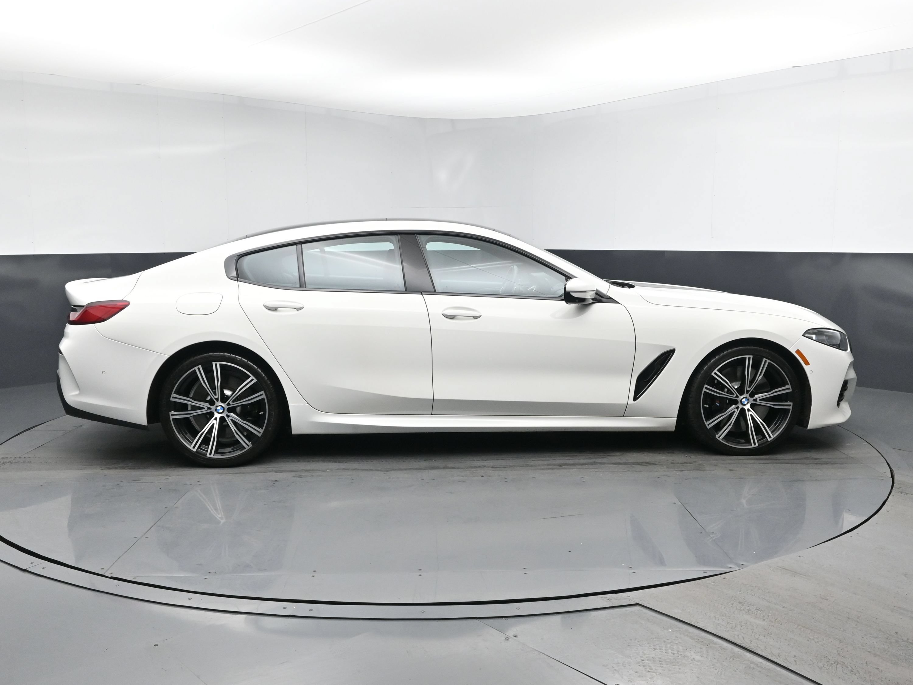 Used 2023 BMW 840i Gran Coupe xDrive w/ M Sport Professional Package AWD/4WD image 4