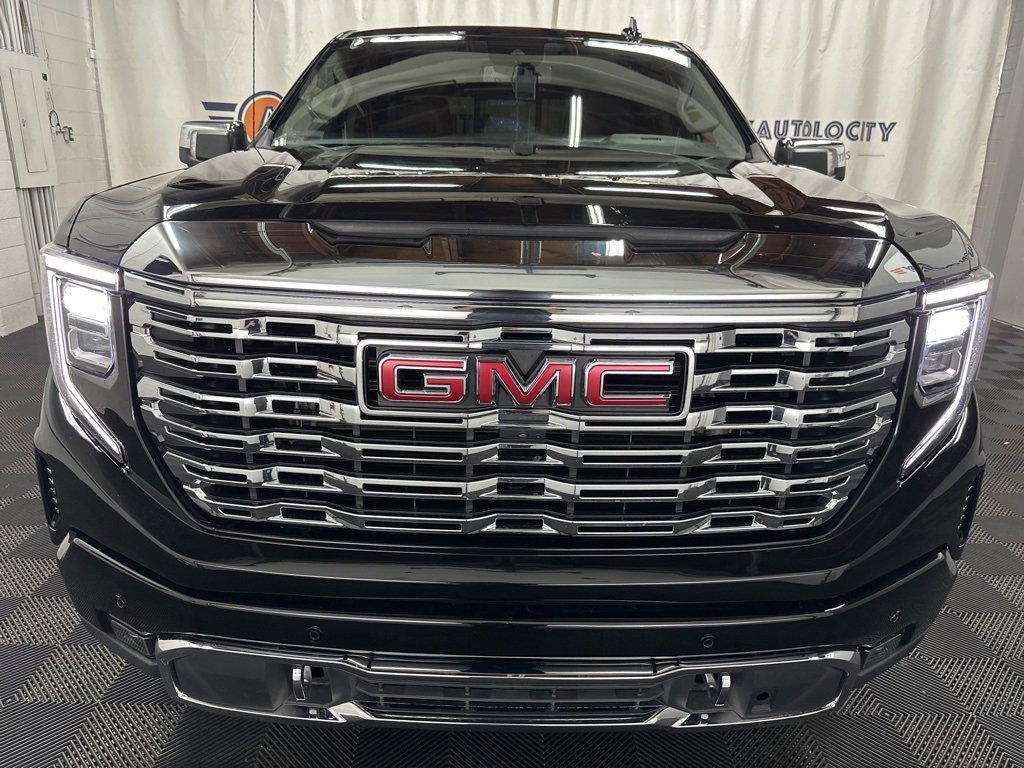 Used 2024 GMC Sierra 1500 Denali w/ Denali Carbonpro Edition image 4
