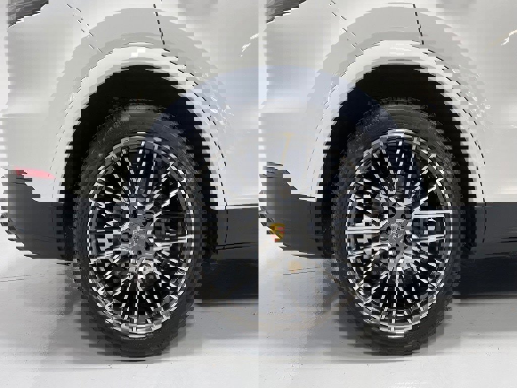 Used 2022 Porsche Cayenne S image 15