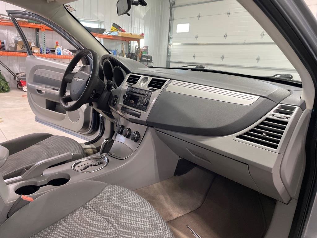 Used 2008 Chrysler Sebring LX image 19