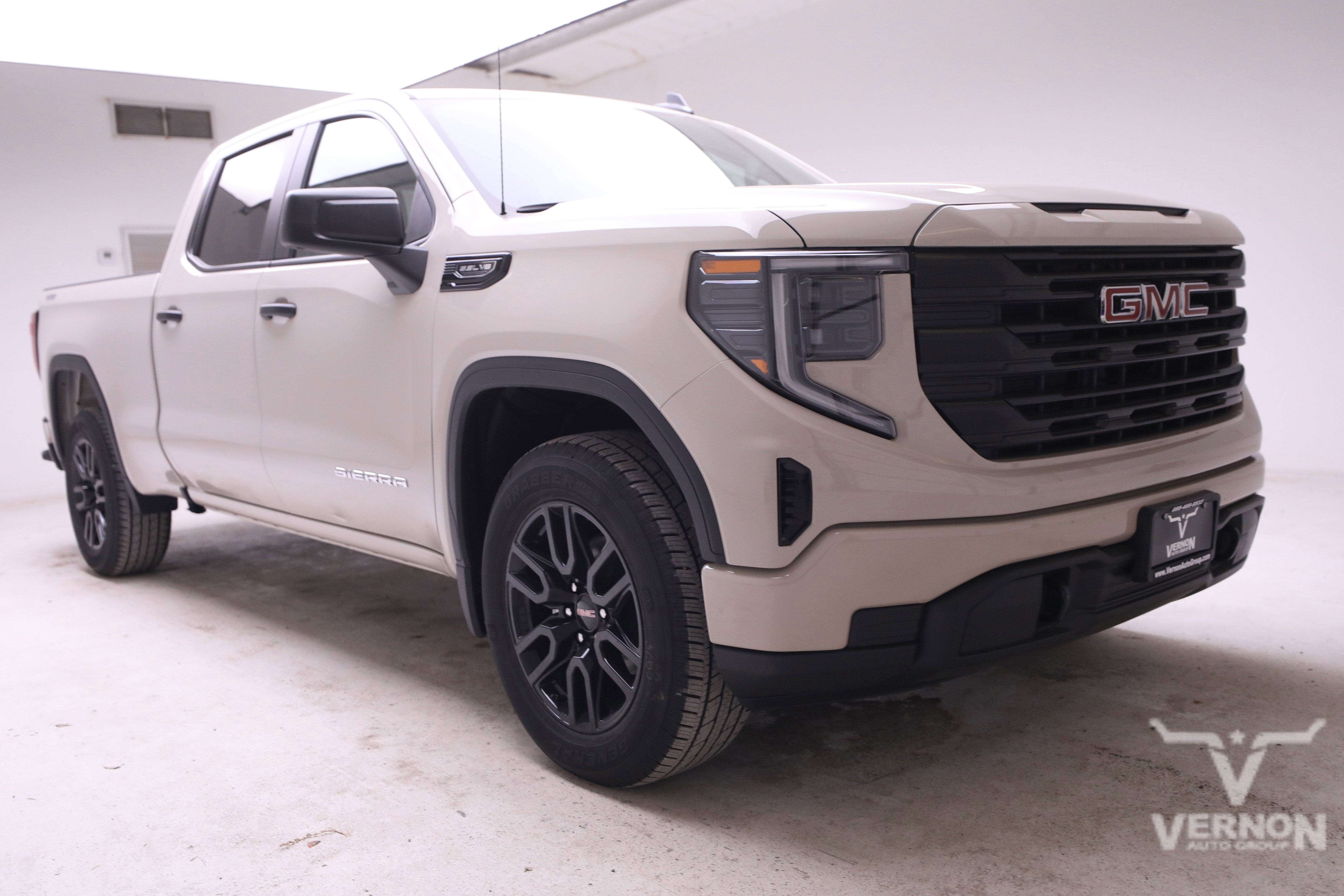 New 2026 GMC Sierra 1500 Pro w/ Graphite Edition image 7