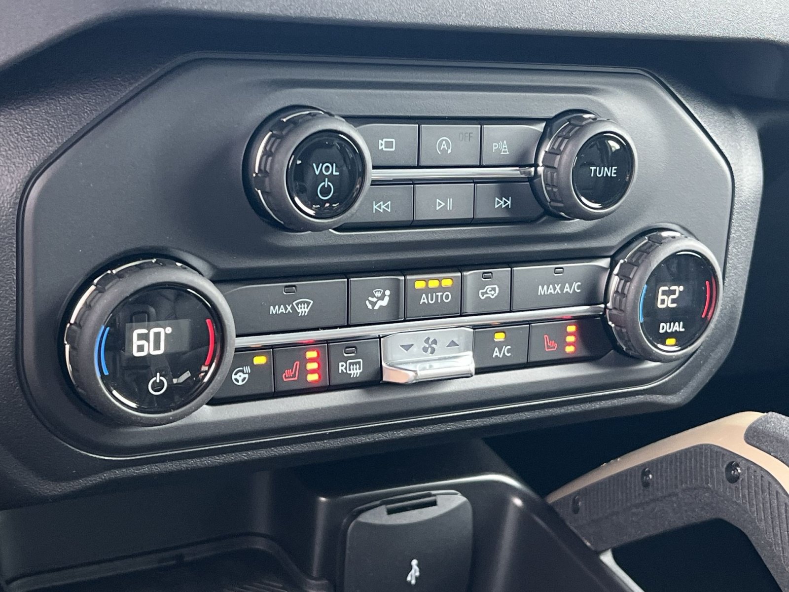 New 2026 Ford Bronco Badlands AWD/4WD image 21