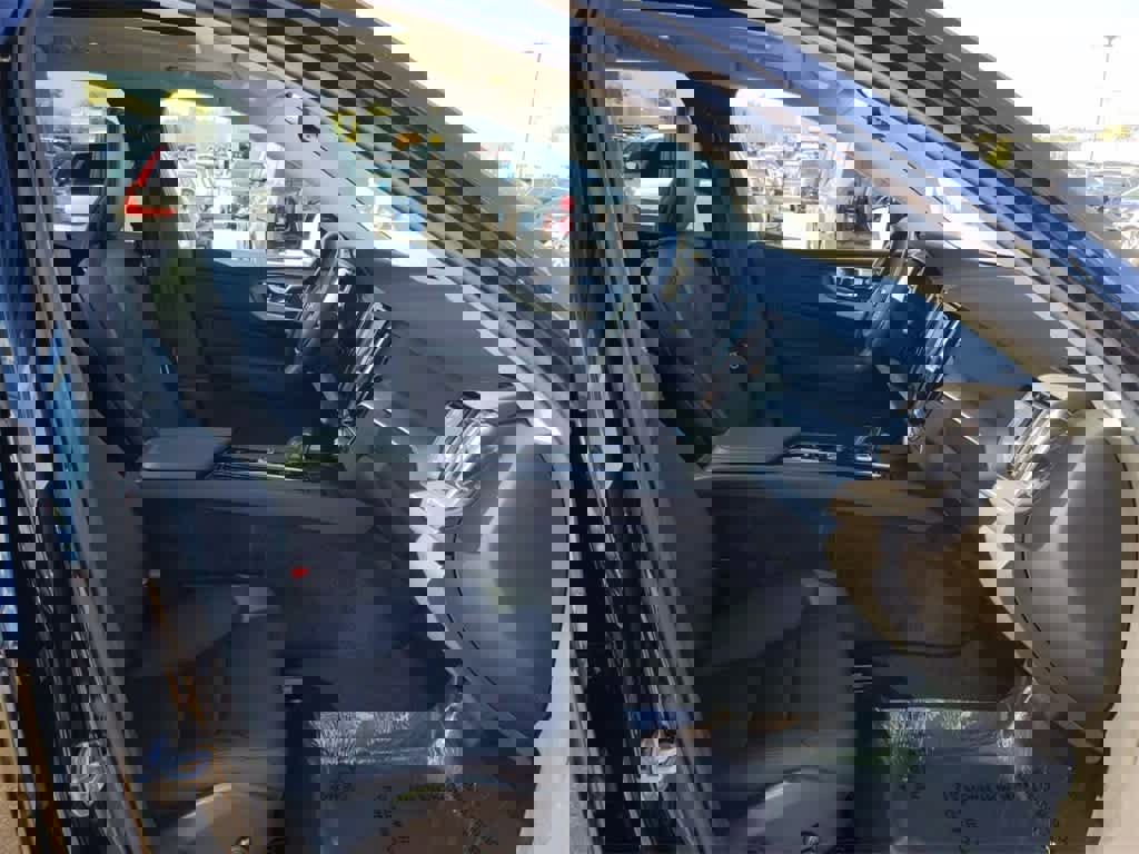 Used 2025 Volvo XC60 T8 Core w/ Protection Package Premier image 19