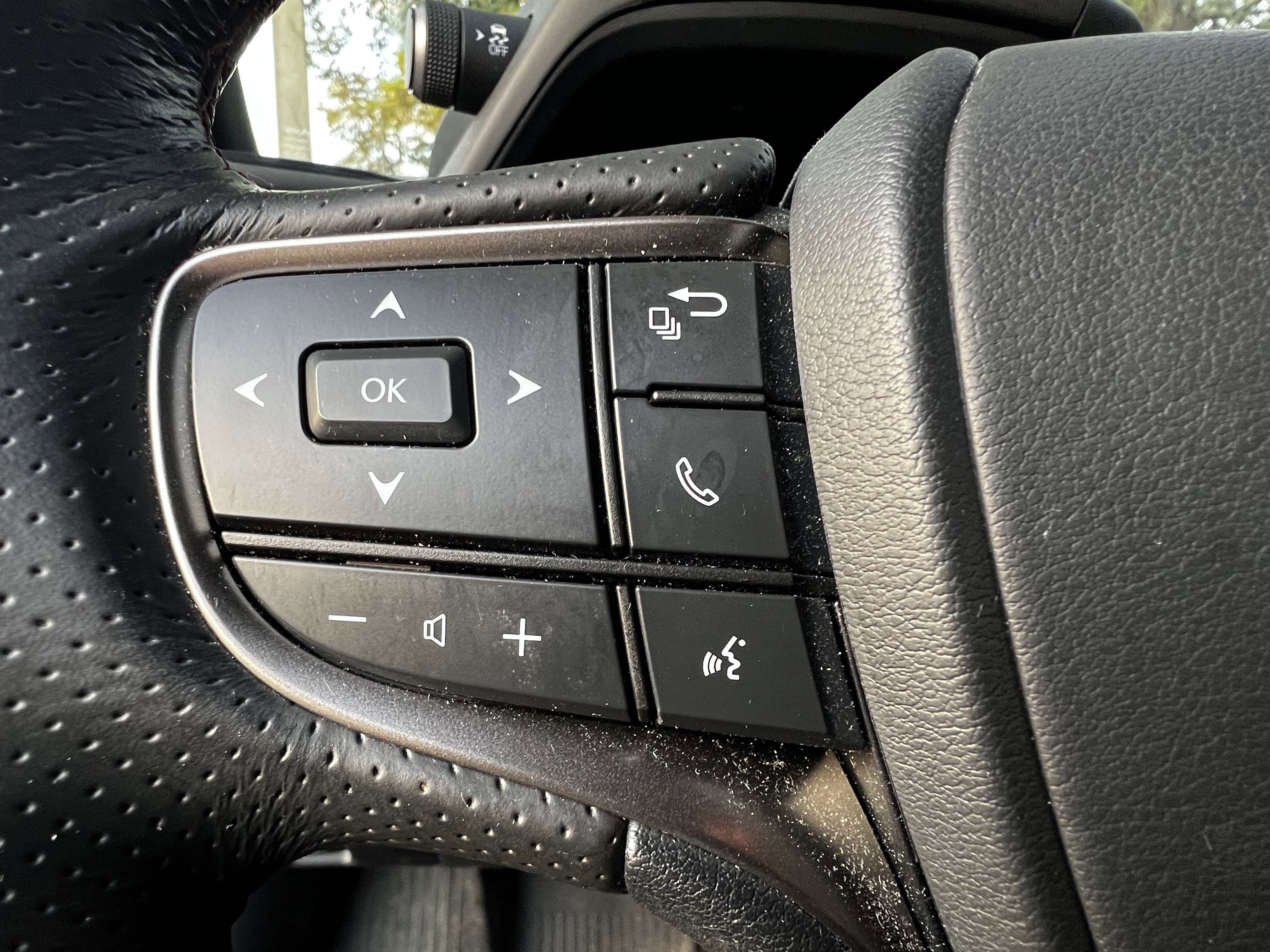 Used 2023 Lexus UX 250h F Sport image 19