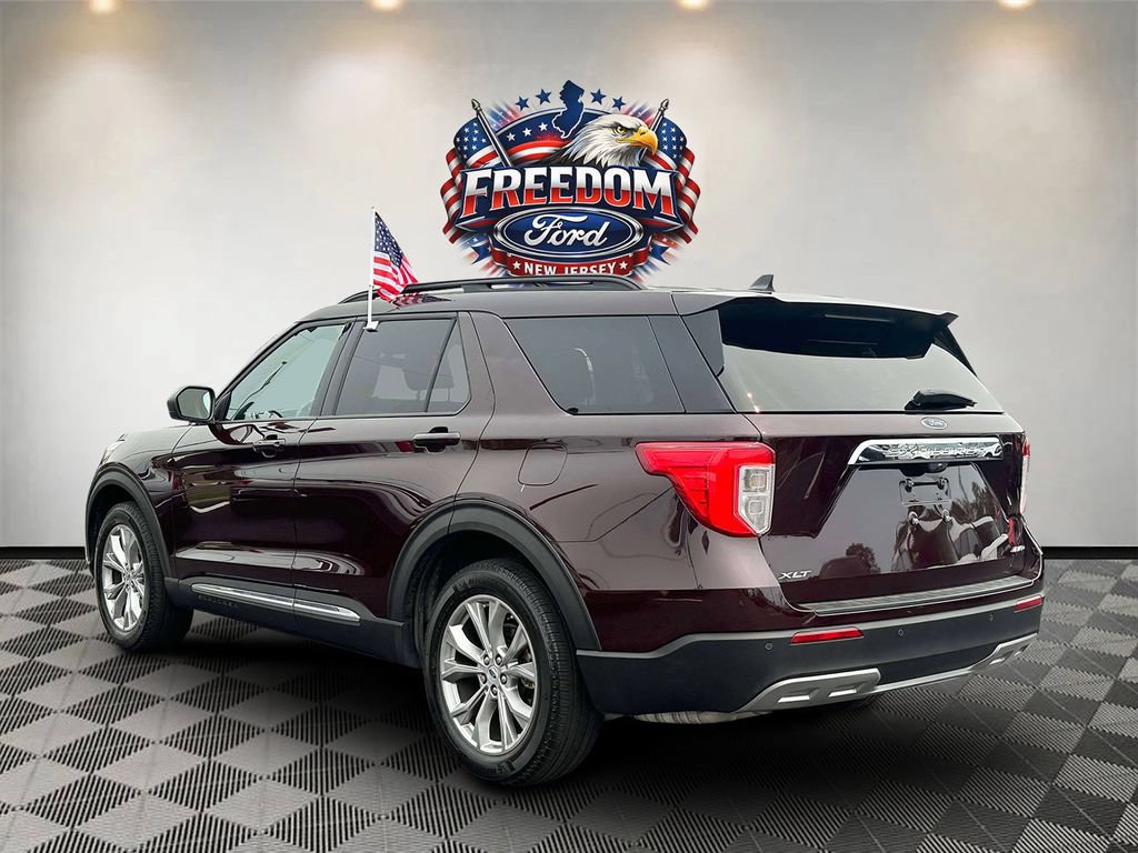 Used 2023 Ford Explorer XLT w/ Equipment Group 202A AWD/4WD image 6