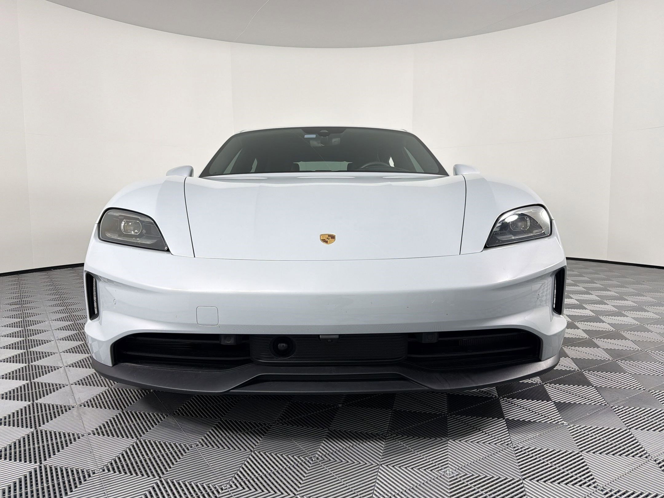 Certified 2025 Porsche Taycan RWD image 13