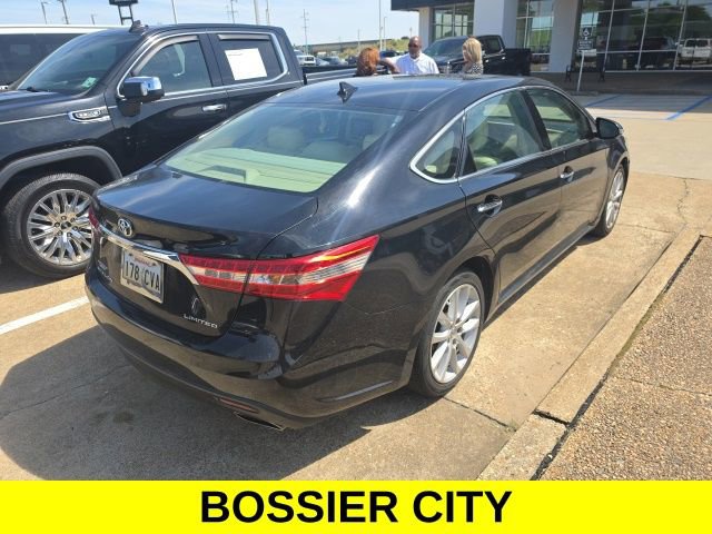 Used 2015 Toyota Avalon Limited w/ Technology Package FWD image 4