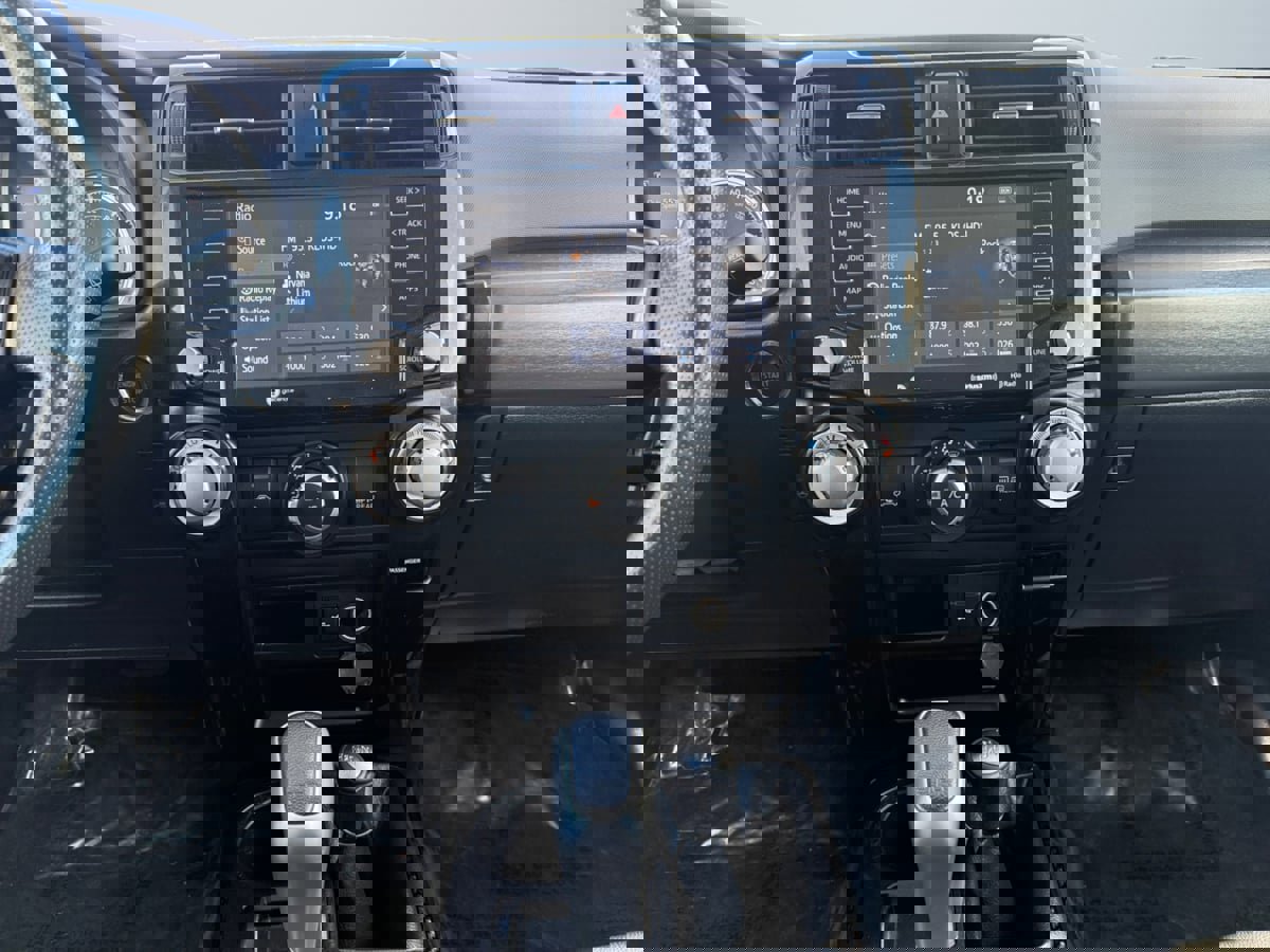 Used 2024 Toyota 4Runner TRD Off-Road Premium image 9