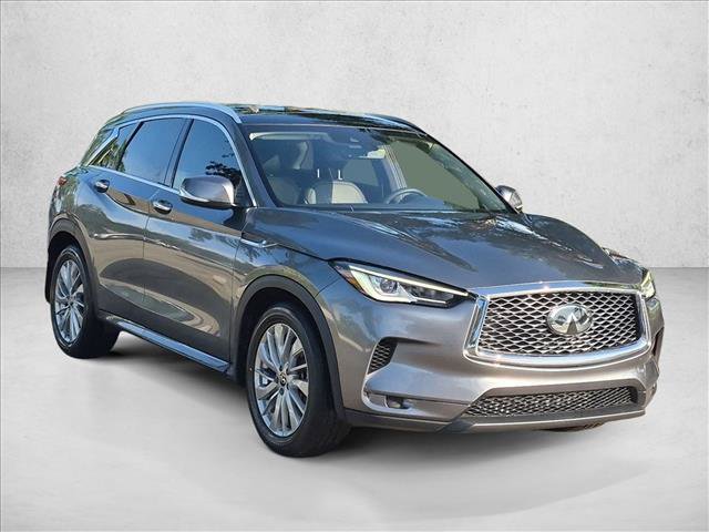 Used 2023 INFINITI QX50 Luxe FWD image 3