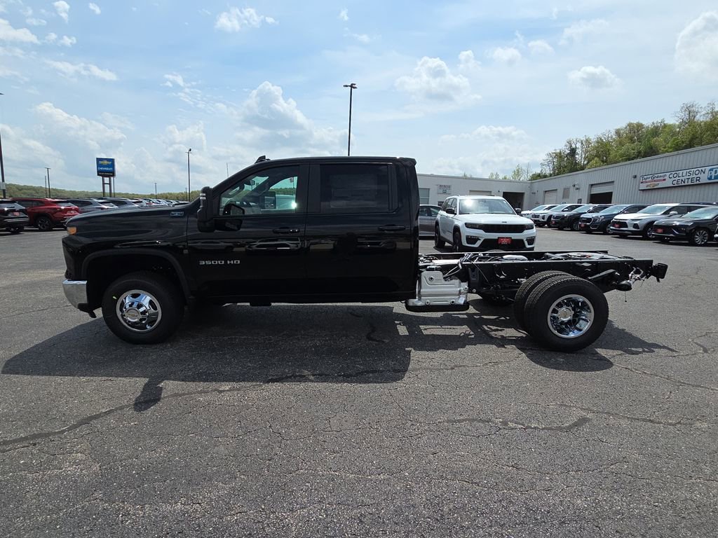 New 2026 Chevrolet Silverado 3500 LT w/ Convenience Package AWD/4WD image 5