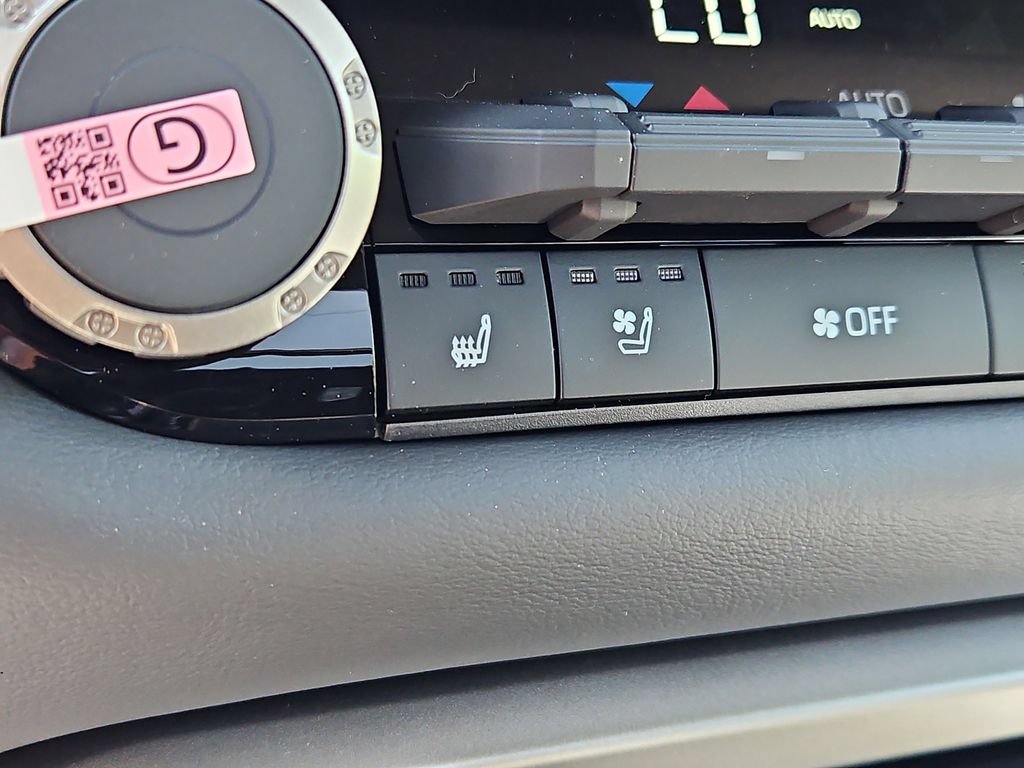 New 2026 Toyota Tundra Platinum AWD/4WD image 14