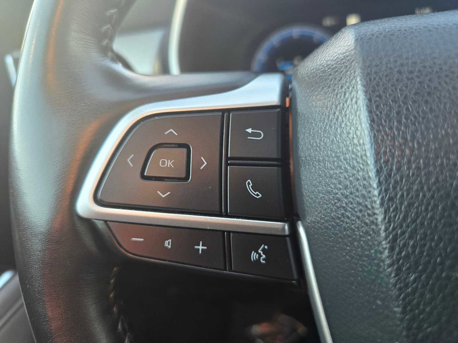 Used 2023 Toyota Highlander Platinum image 35