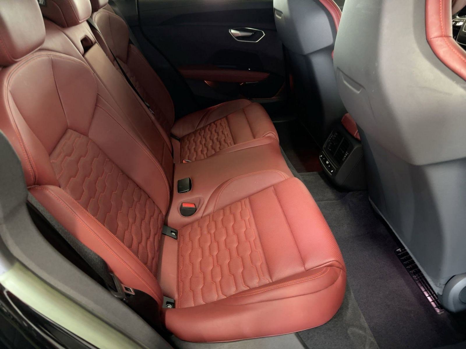 Used 2023 Audi RS e-tron GT w/ Carbon Performance Package image 29