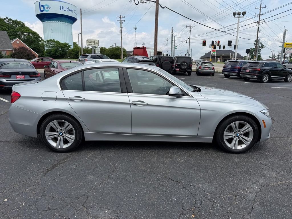 Used 2018 BMW 330i xDrive Sedan w/ Convenience Package AWD/4WD image 5