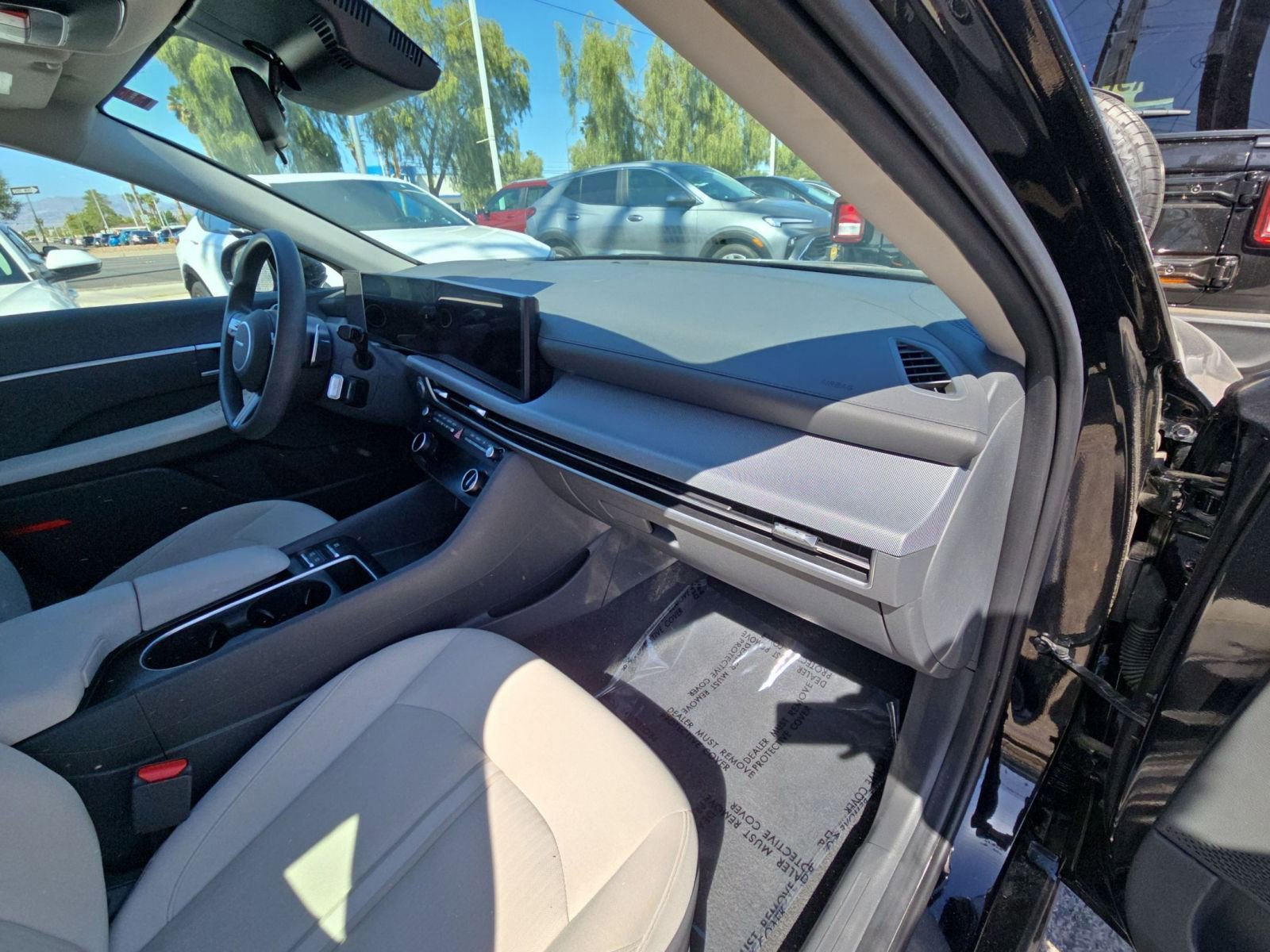 Used 2025 Hyundai Sonata SEL FWD image 12