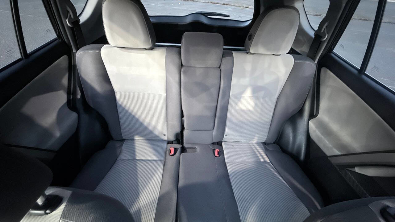 Used 2014 Toyota RAV4 XLE AWD/4WD image 37