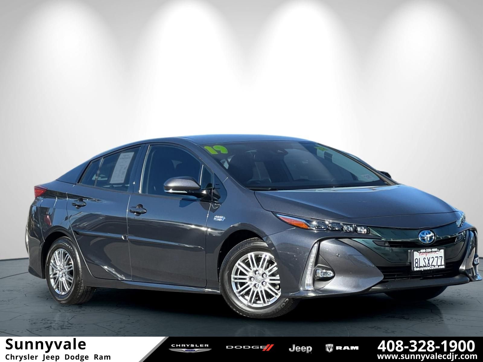 Used 2019 Toyota Prius Prime Advanced FWD image 1
