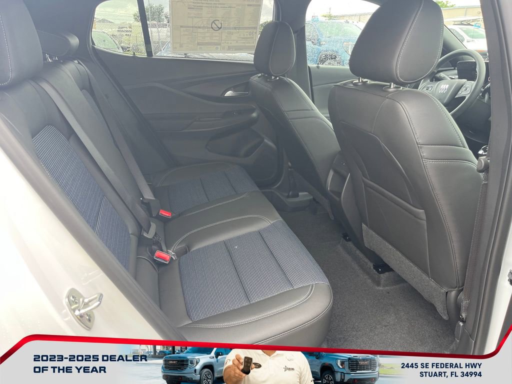 New 2026 Buick Envision Avenir image 17