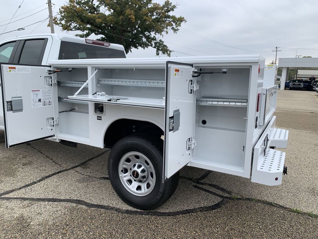 New 2025 GMC Sierra 3500 Pro w/ Convenience Package image 4