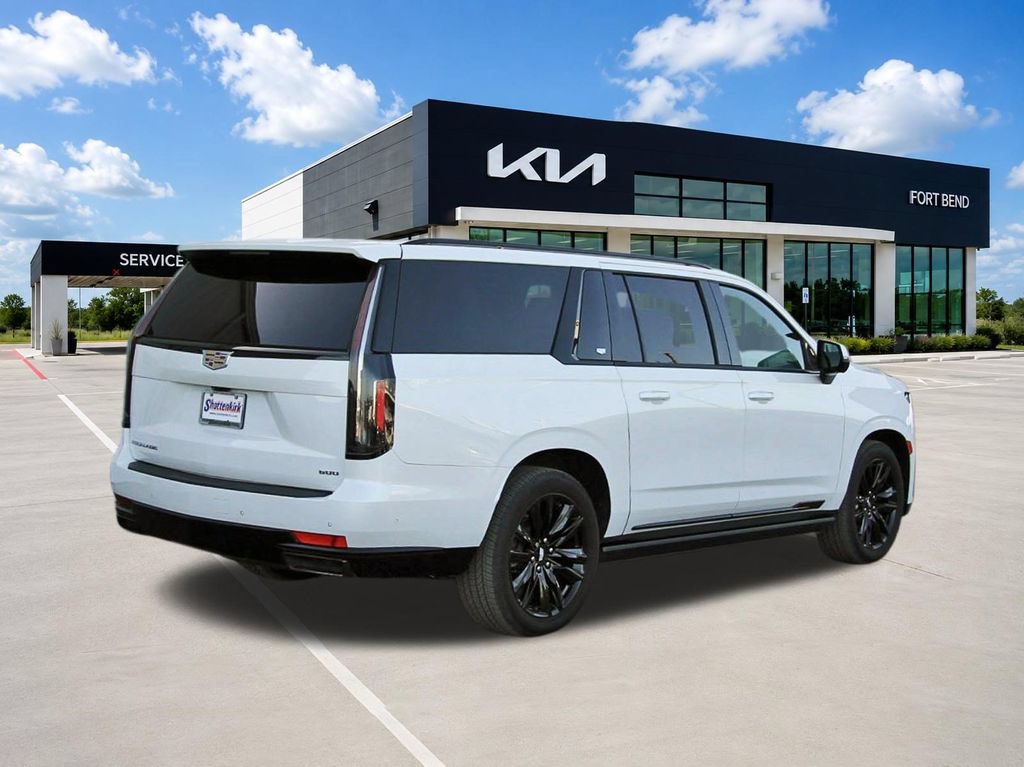 Used 2022 Cadillac Escalade ESV Sport Platinum AWD/4WD image 5