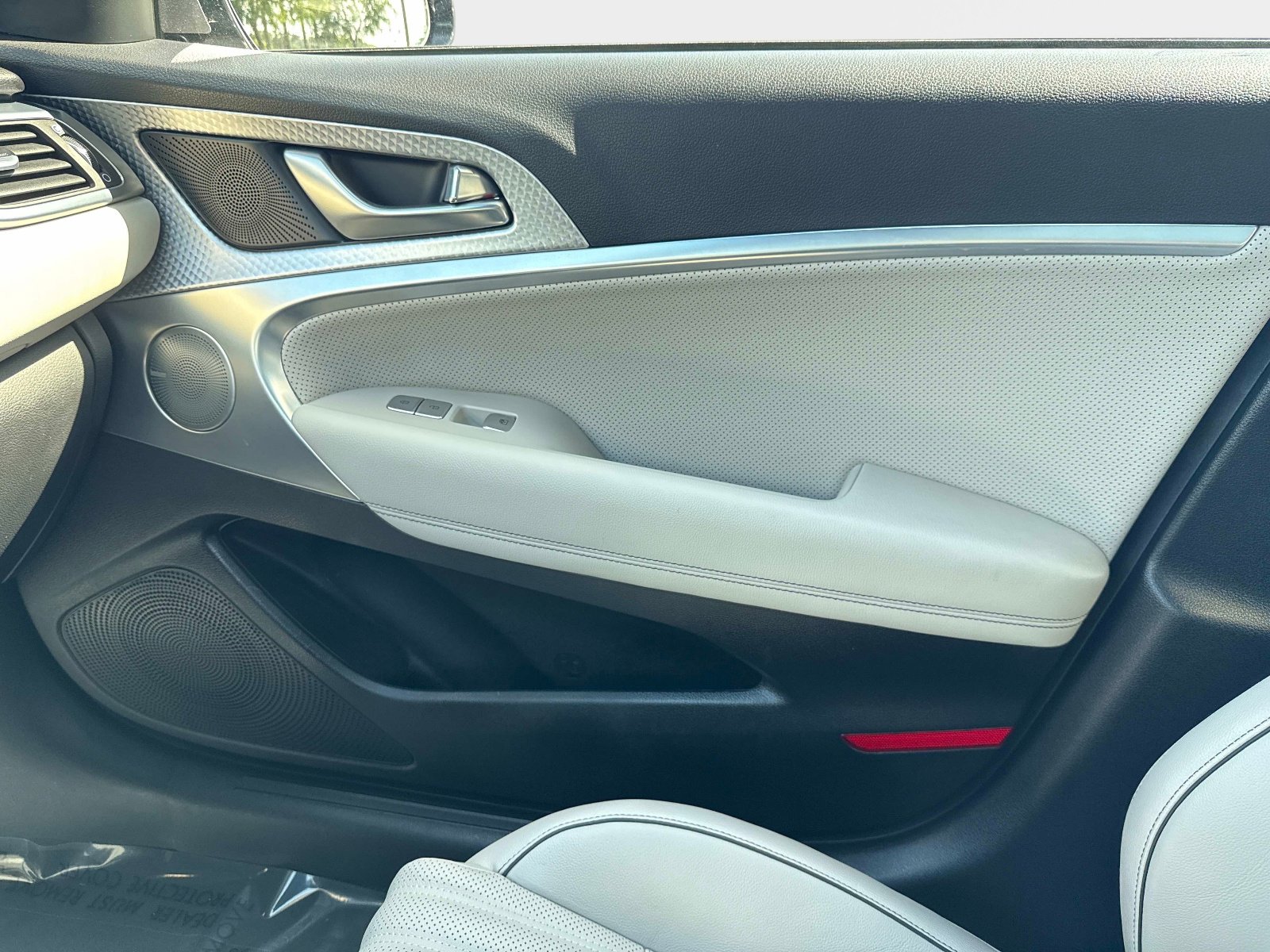 Used 2023 Genesis G70 2.0T w/ Sport Prestige Package image 23