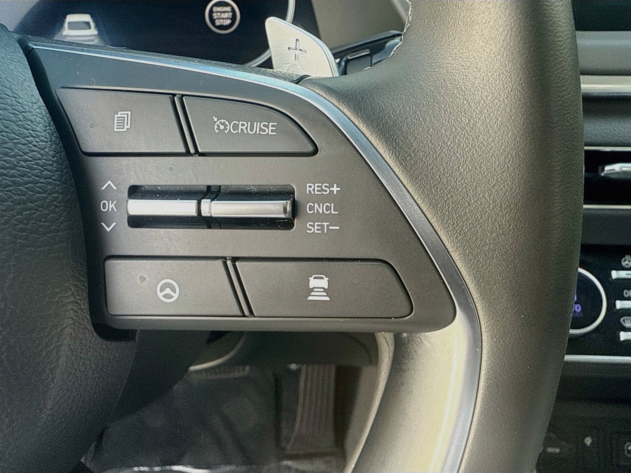 Used 2023 Hyundai Sonata Limited w/ Cargo Package FWD image 37