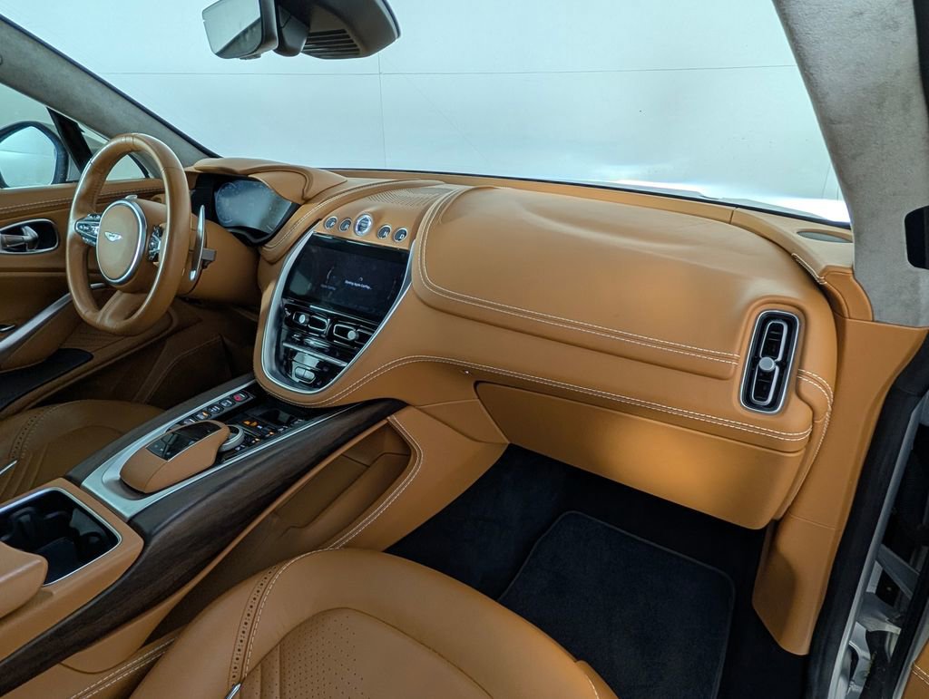 Used 2021 Aston Martin DBX AWD/4WD image 19