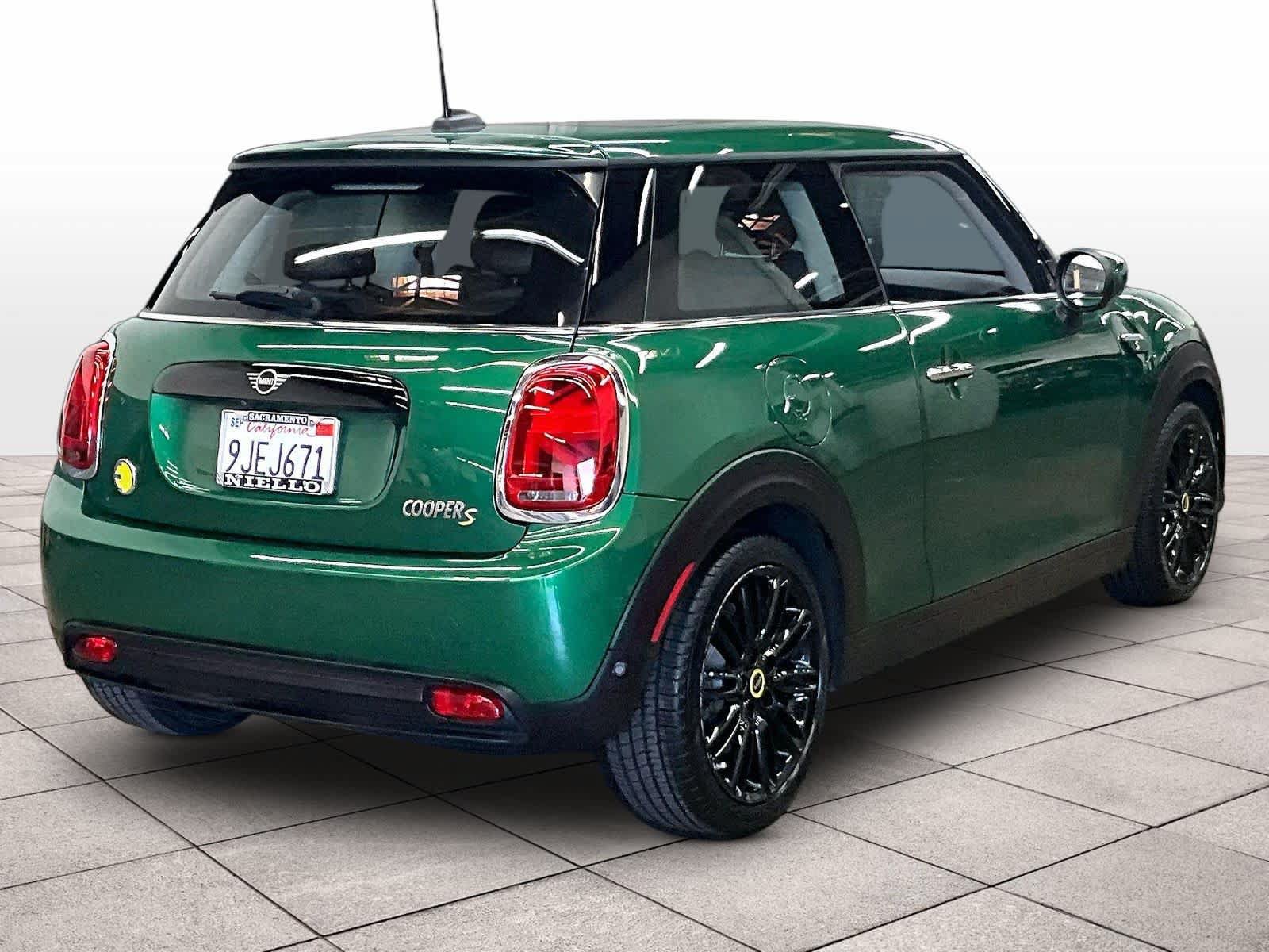 Used 2024 MINI Cooper SE FWD image 17
