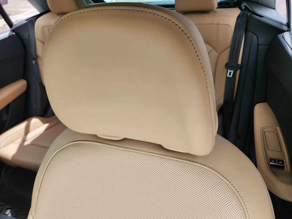 Used 2025 Audi Q8 Prestige w/ Prestige Package AWD/4WD image 16